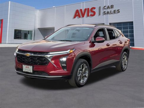 Used 2025 Chevrolet Trax LT w/ LT Convenience Package image 1