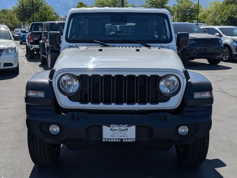 Used 2024 Jeep Wrangler Unlimited Sport AWD/4WD image 11