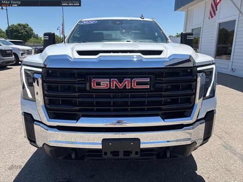 Used 2024 GMC Sierra 2500 Pro w/ Convenience Package AWD/4WD image 2