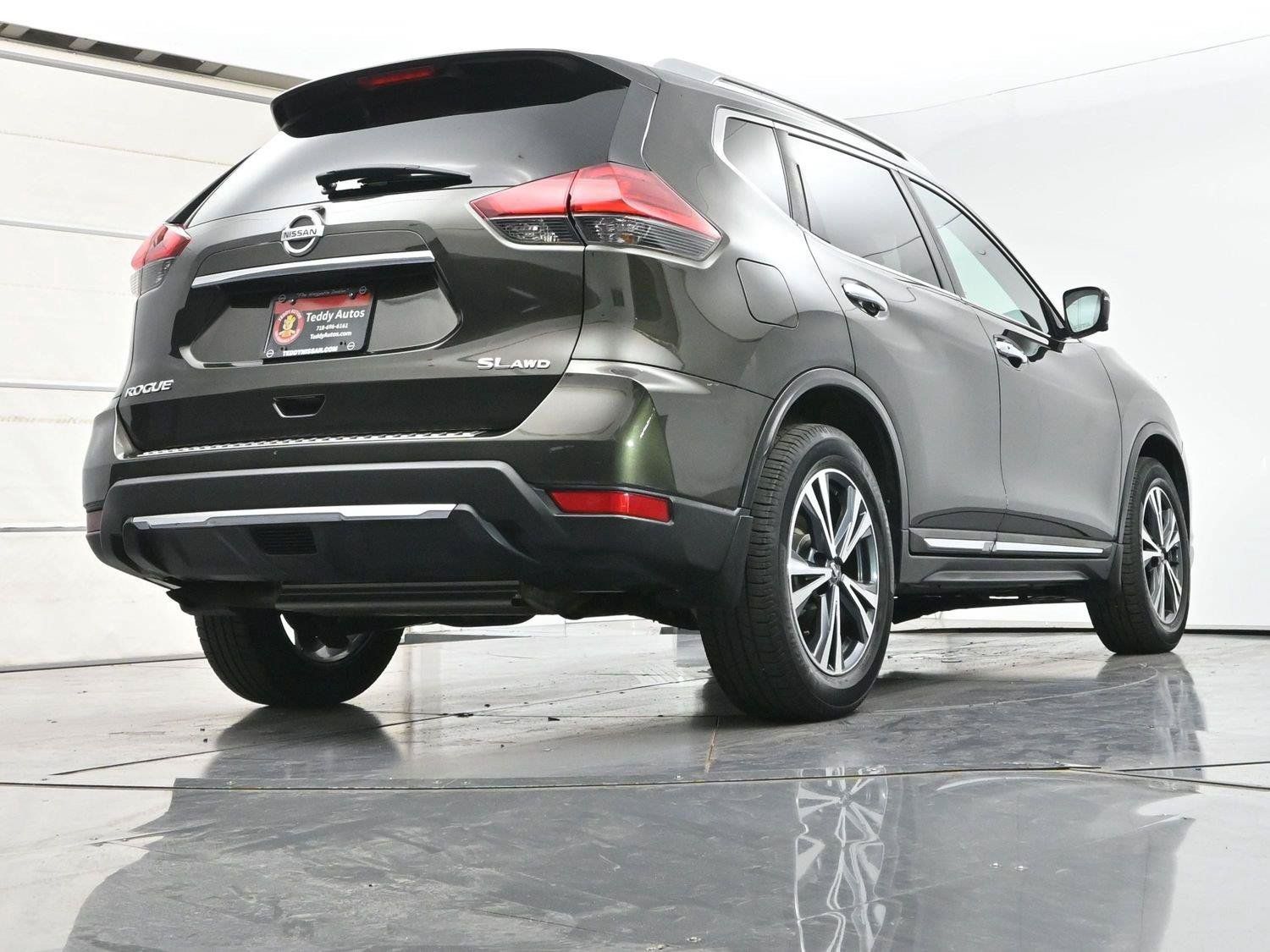 Used 2017 Nissan Rogue SL w/ SL Premium Package AWD/4WD image 30
