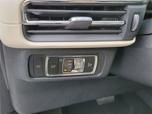 New 2026 Lincoln Corsair Reserve image 5