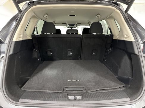 Used 2024 Nissan Rogue SV FWD image 23