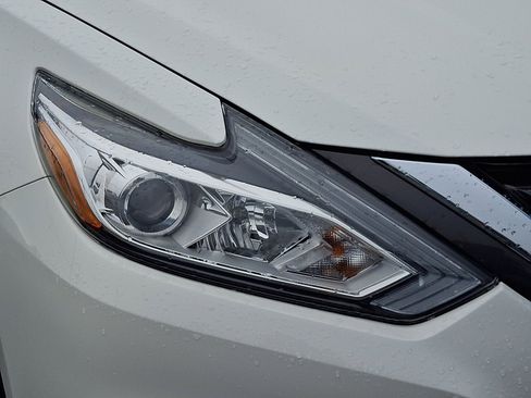 Used 2017 Nissan Altima 2.5 SV FWD image 9
