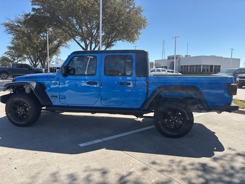 Used 2024 Jeep Gladiator Sport image 7