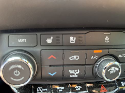 Used 2024 Dodge Durango GT image 27