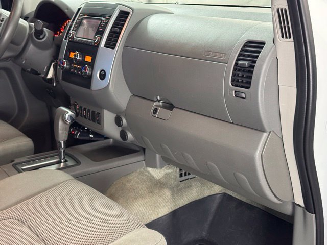 Used 2016 Nissan Frontier SV w/ SV Value Truck Package AWD/4WD image 23