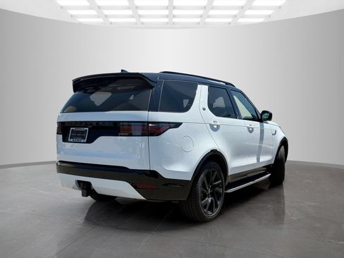 Used 2025 Land Rover Discovery Dynamic SE AWD/4WD image 5