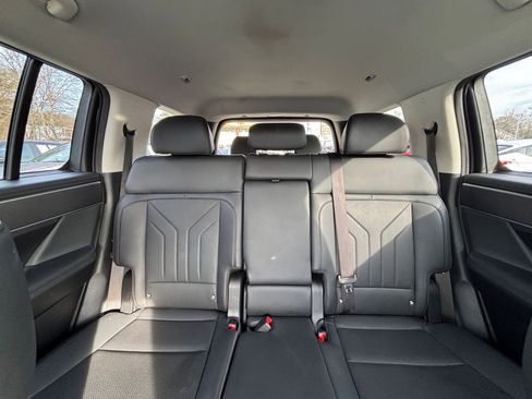 Used 2025 Hyundai Santa Fe SEL image 38