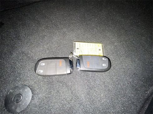 Used 2024 Jeep Compass Latitude w/ Altitude Special Edition image 28