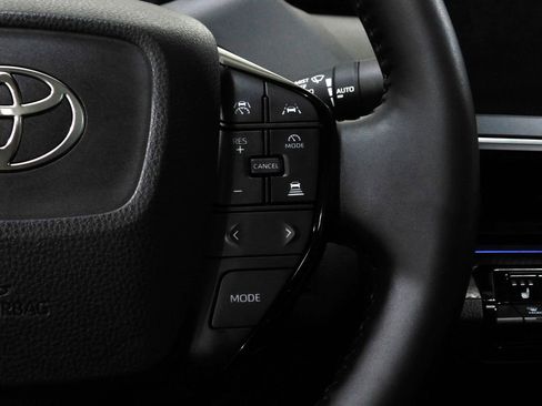 Used 2024 Toyota Prius XLE image 45