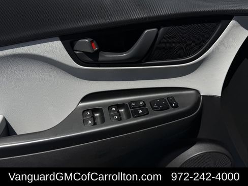 Used 2022 Hyundai Kona SE FWD image 24