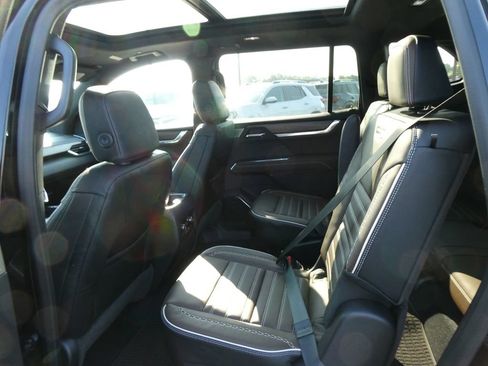 New 2026 GMC Acadia Denali Ultimate AWD/4WD image 16