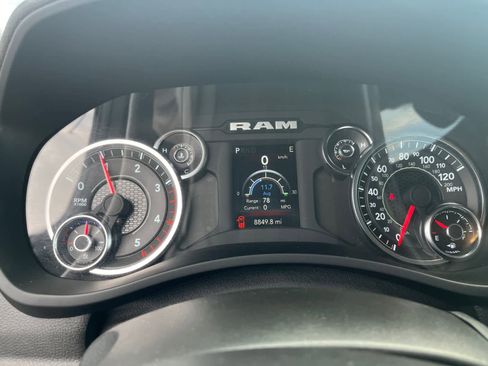 Used 2024 RAM 3500 Big Horn image 17