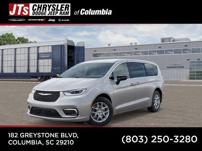 New 2026 Chrysler Pacifica Select