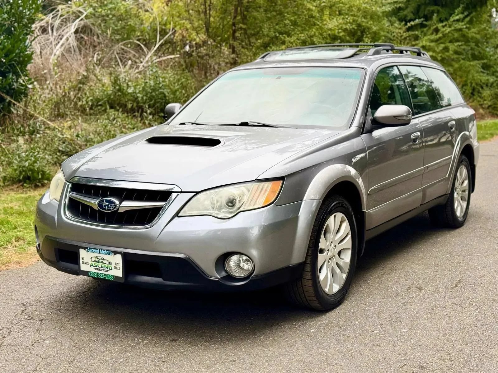 Used 2008 Subaru Outback 2.5XT Limited AWD/4WD image 1