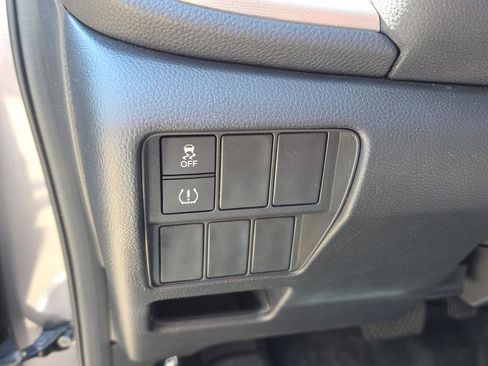 Used 2019 Honda CR-V LX image 11