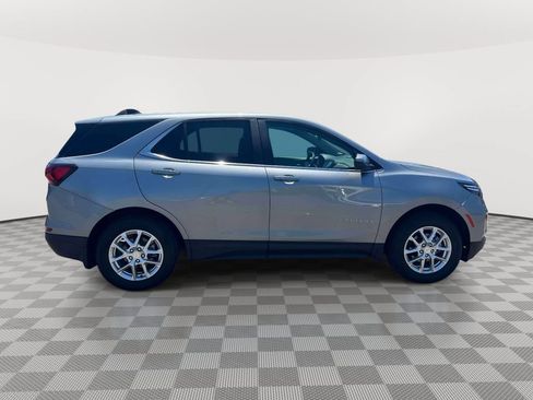 Used 2024 Chevrolet Equinox LT AWD/4WD image 4