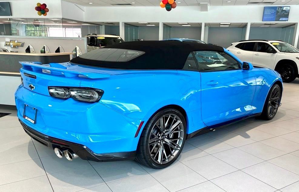 Used 2023 Chevrolet Camaro ZL1 RWD image 6