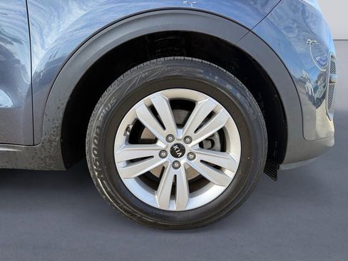 Used 2019 Kia Sportage LX image 9