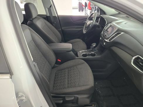 Certified 2024 Chevrolet Equinox LT FWD image 5