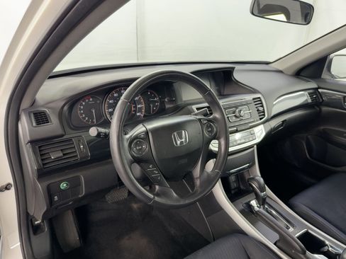 Used 2014 Honda Accord Sport image 4