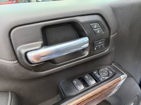 Used 2022 Chevrolet Silverado 2500 High Country w/ Safety Package II AWD/4WD image 15