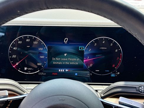 Used 2025 Mercedes-Benz GLE 350 4MATIC image 41