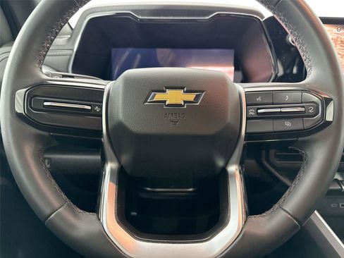 Used 2024 Chevrolet Colorado LT RWD image 16