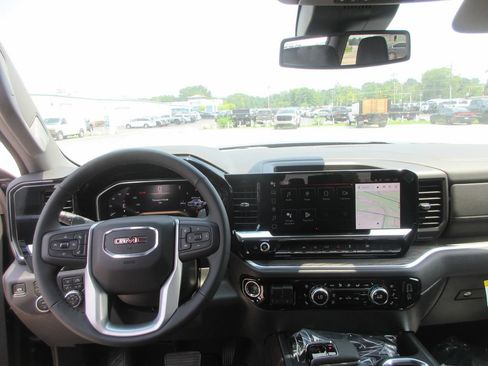 New 2026 GMC Sierra 1500 SLT w/ SLT Convenience Package AWD/4WD image 16