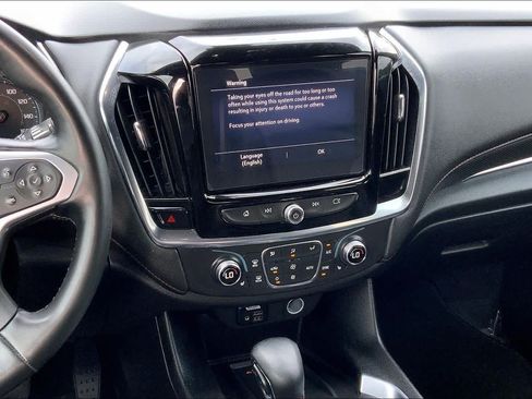 Used 2023 Chevrolet Traverse RS FWD image 7