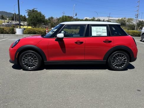 New 2026 MINI Cooper 4-Door Hardtop FWD image 2