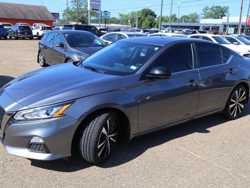 Used 2022 Nissan Altima 2.0 SR image 7