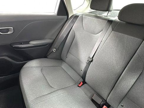 New 2025 Kia K4 LXS image 14