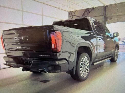 Used 2023 GMC Sierra 1500 Denali Ultimate AWD/4WD image 3