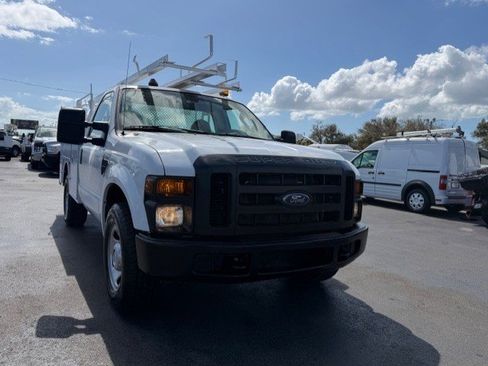 Used 2008 Ford F350 XL image 3