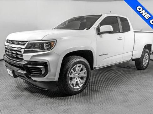 Used 2022 Chevrolet Colorado LT w/ Fleet Safety Package RWD image 2