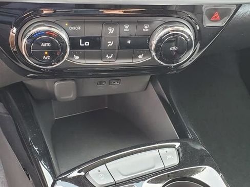 New 2025 Chevrolet Trax LT w/ Driver Confidence Package image 14