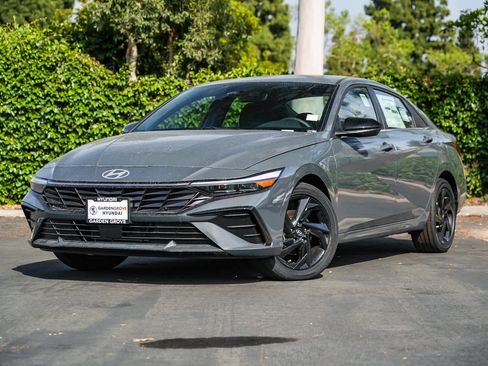 New 2026 Hyundai Elantra SEL Sport Premium image 1