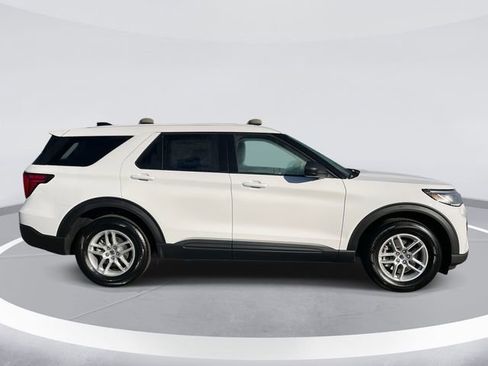New 2026 Ford Explorer Active image 3