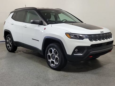 Used 2022 Jeep Compass Trailhawk AWD/4WD image 1