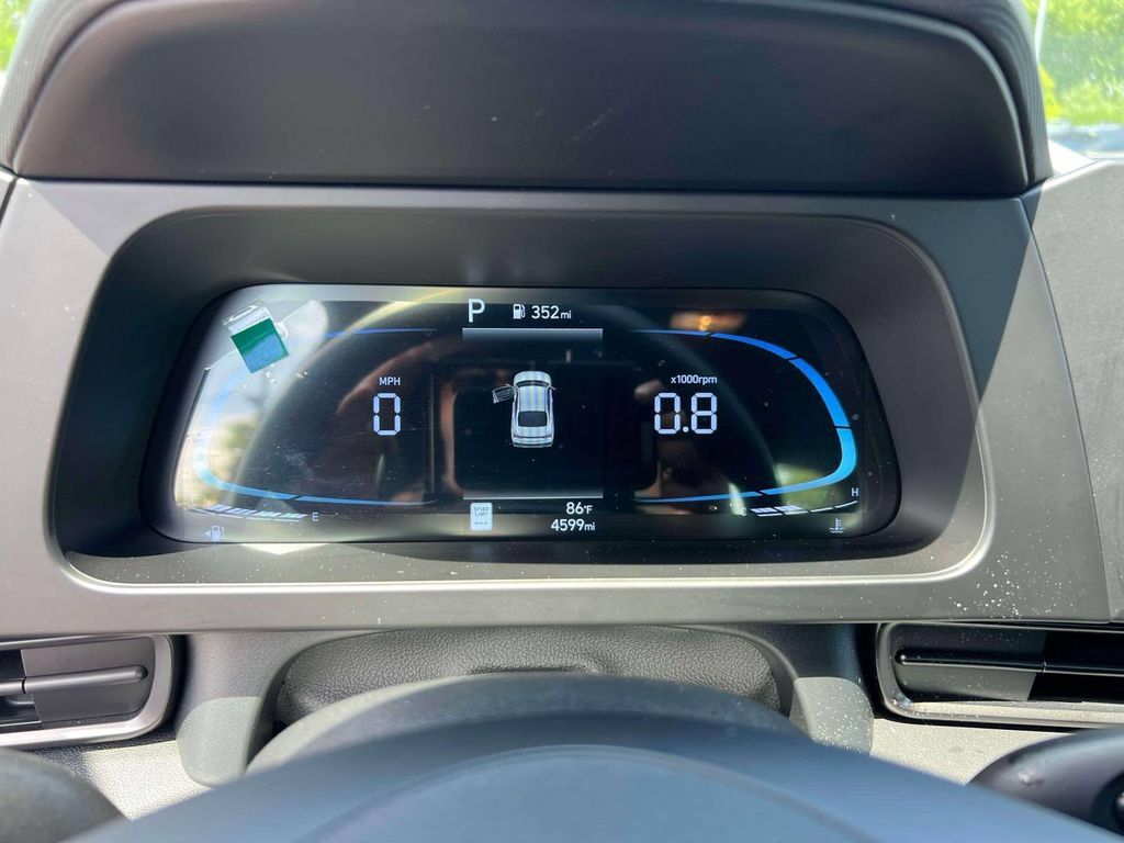 Certified 2026 Hyundai Elantra Sport FWD image 22