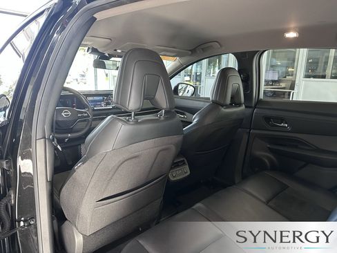 Used 2023 Nissan Ariya FWD image 28