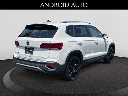 Used 2023 Volkswagen Taos SE w/ Black Wheel Package AWD/4WD image 5