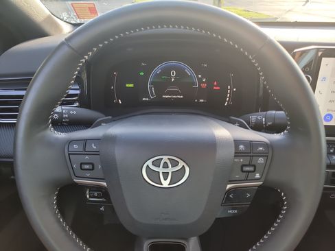 Used 2025 Toyota Camry SE w/ Multimedia Upgrade Package FWD image 29