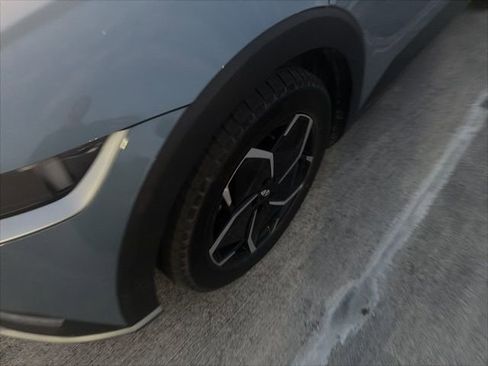 Used 2024 Hyundai Ioniq 5 SEL image 3