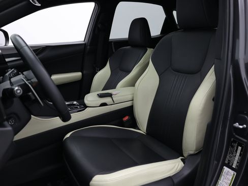 Used 2022 Lexus NX 250 FWD image 25