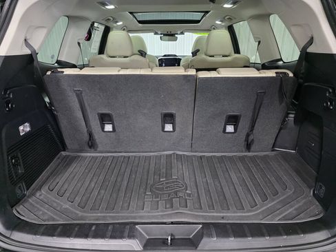 Used 2023 Subaru Ascent Limited w/ Technology Package AWD/4WD image 12
