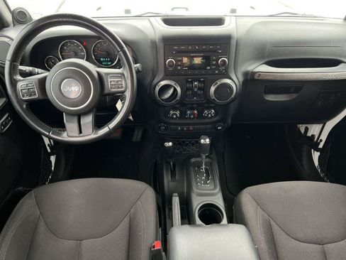 Used 2014 Jeep Wrangler Unlimited Sport w/ Quick Order Package 24S AWD/4WD image 12
