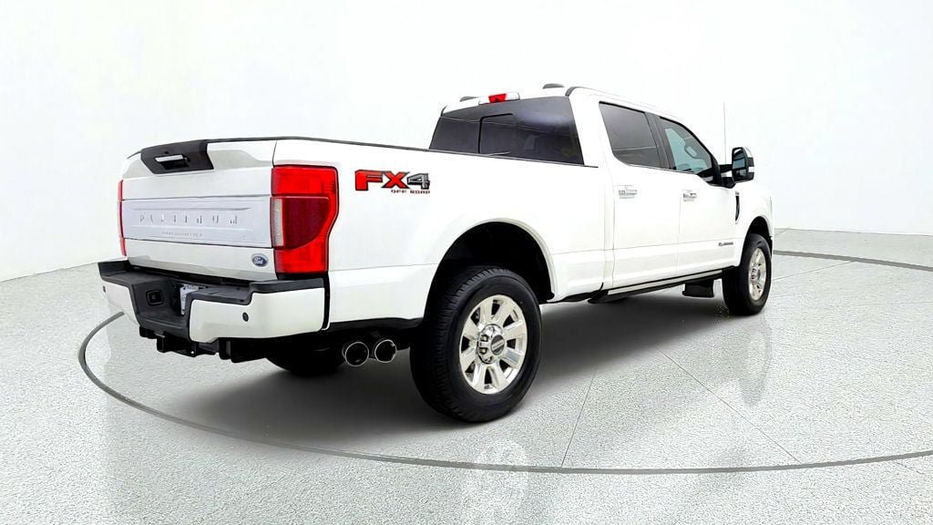 Used 2022 Ford F250 Platinum w/ FX4 Off-Road Package AWD/4WD image 5