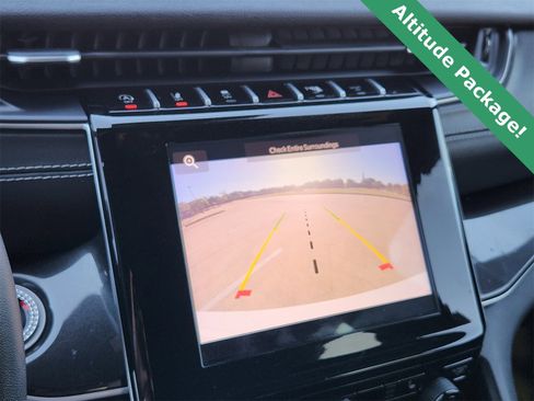 Certified 2022 Jeep Grand Cherokee L Laredo image 18